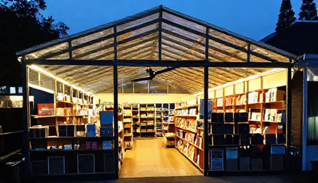 批发零售一体化:品牌建设的两种策略与选择